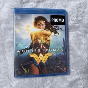 Wonder Woman‎ Blu Ray Disc Movie DC Comics 2017 PG 13 Promo